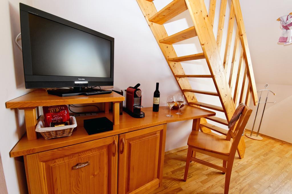 ליוצכאך Weingut Winzerzimmer Rothschaedl חדר תמונה